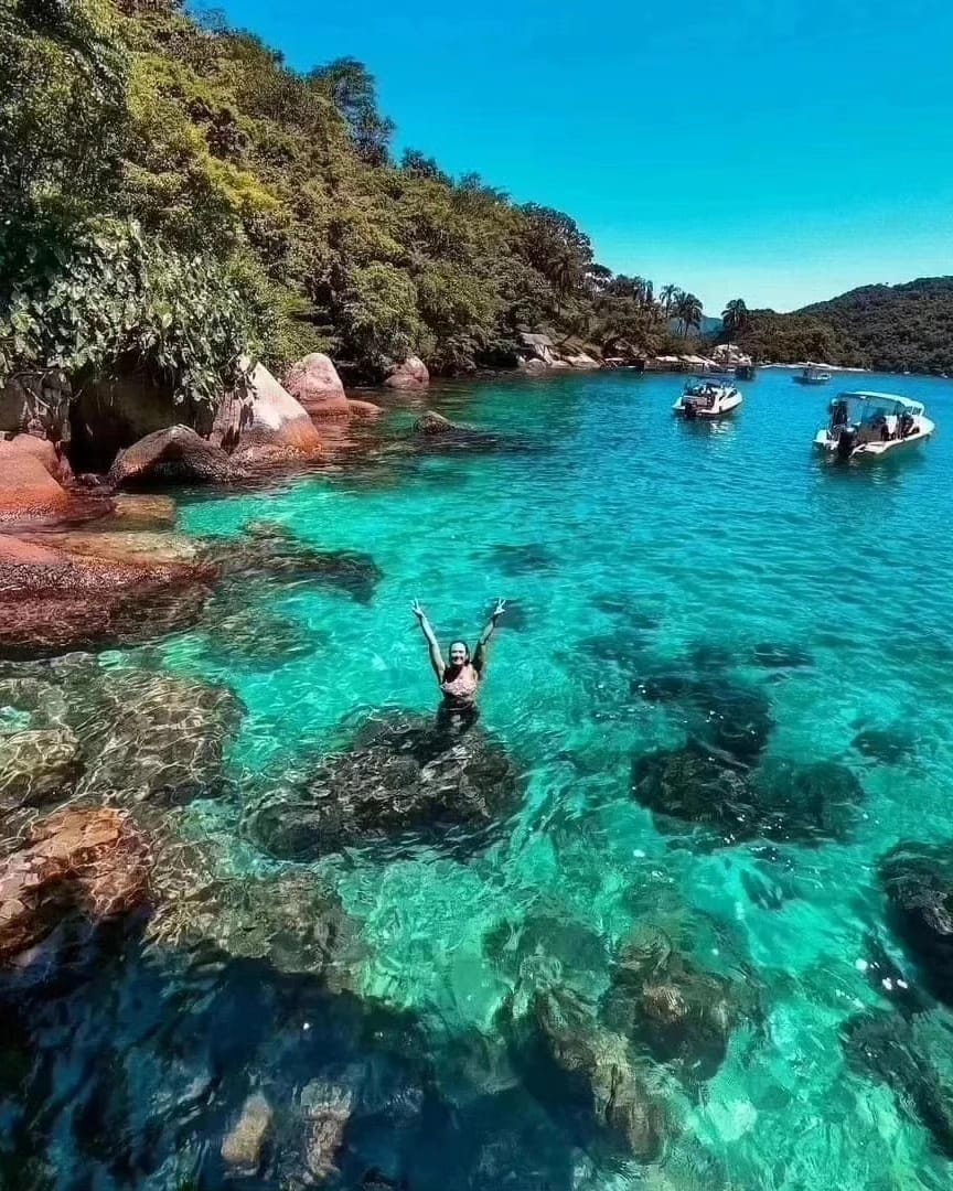 RÉVEILLON ILHA DOS COCOS PARATY RJ - BATE E VOLTA 2025