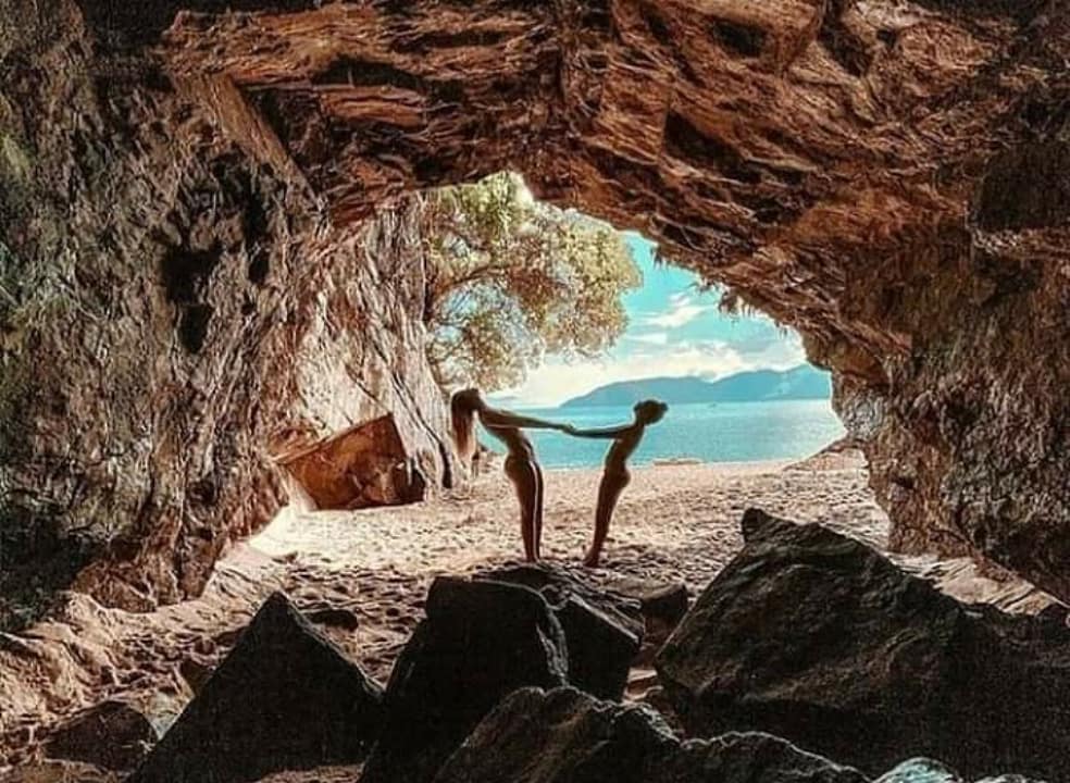 GRUTA QUE CHORA E PRAIA DO LÁZARO UBATUBA SP