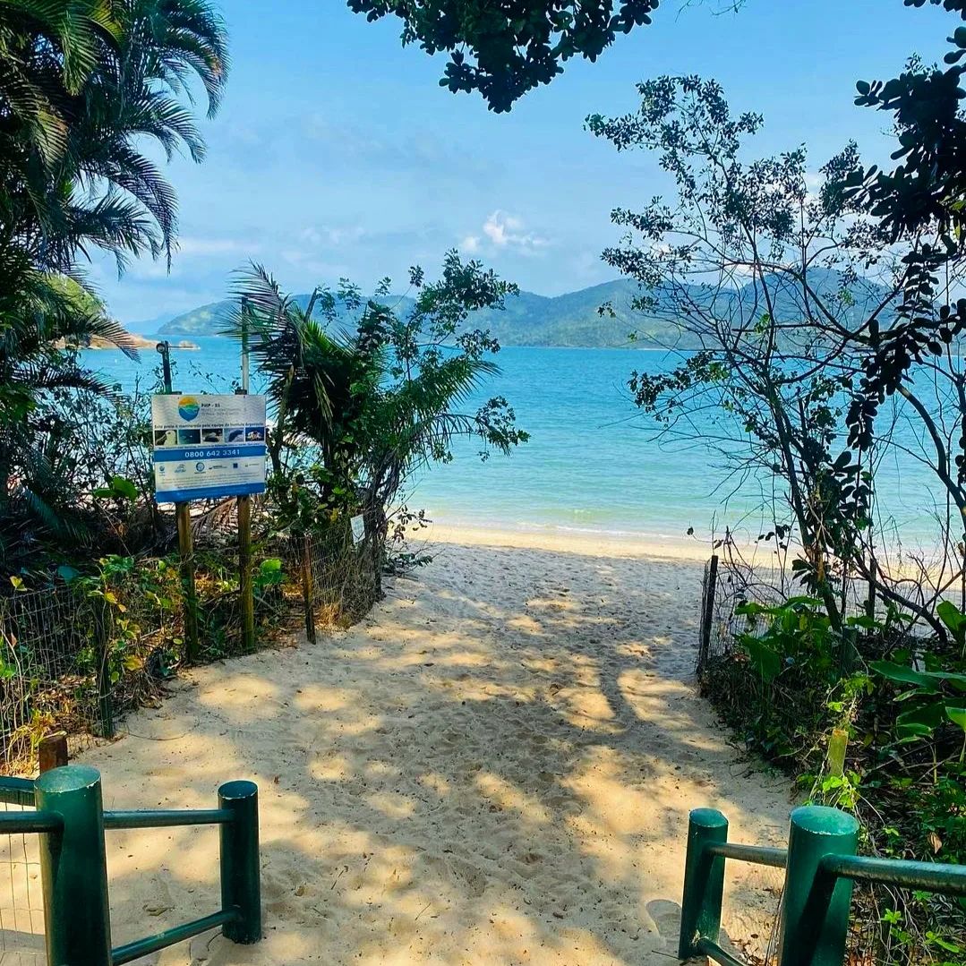 GRUTA QUE CHORA E PRAIA DO LÁZARO UBATUBA SP