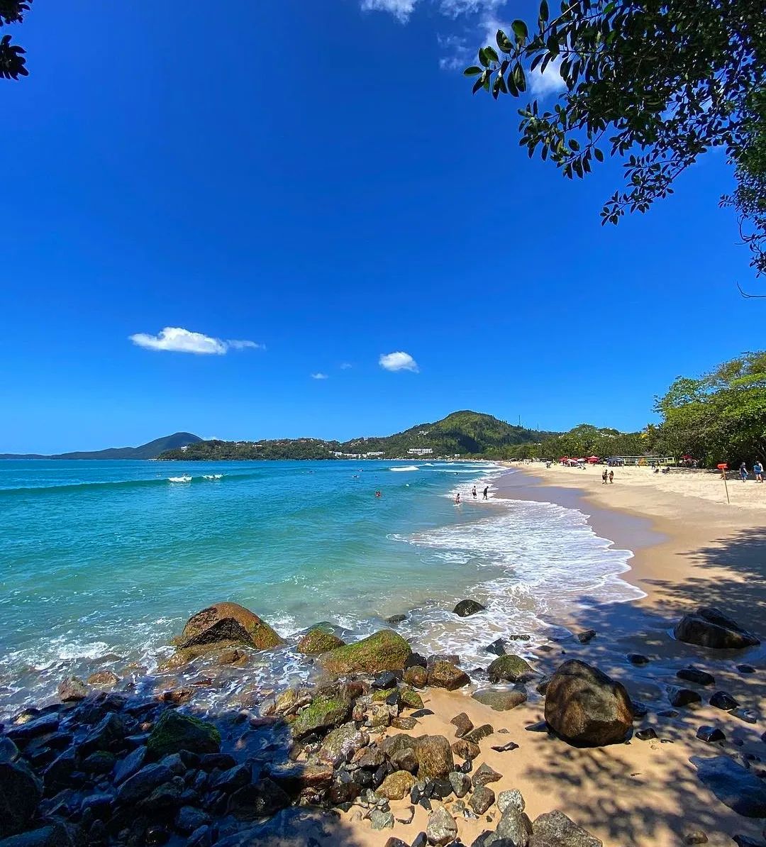 GRUTA QUE CHORA E PRAIA DO LÁZARO UBATUBA SP